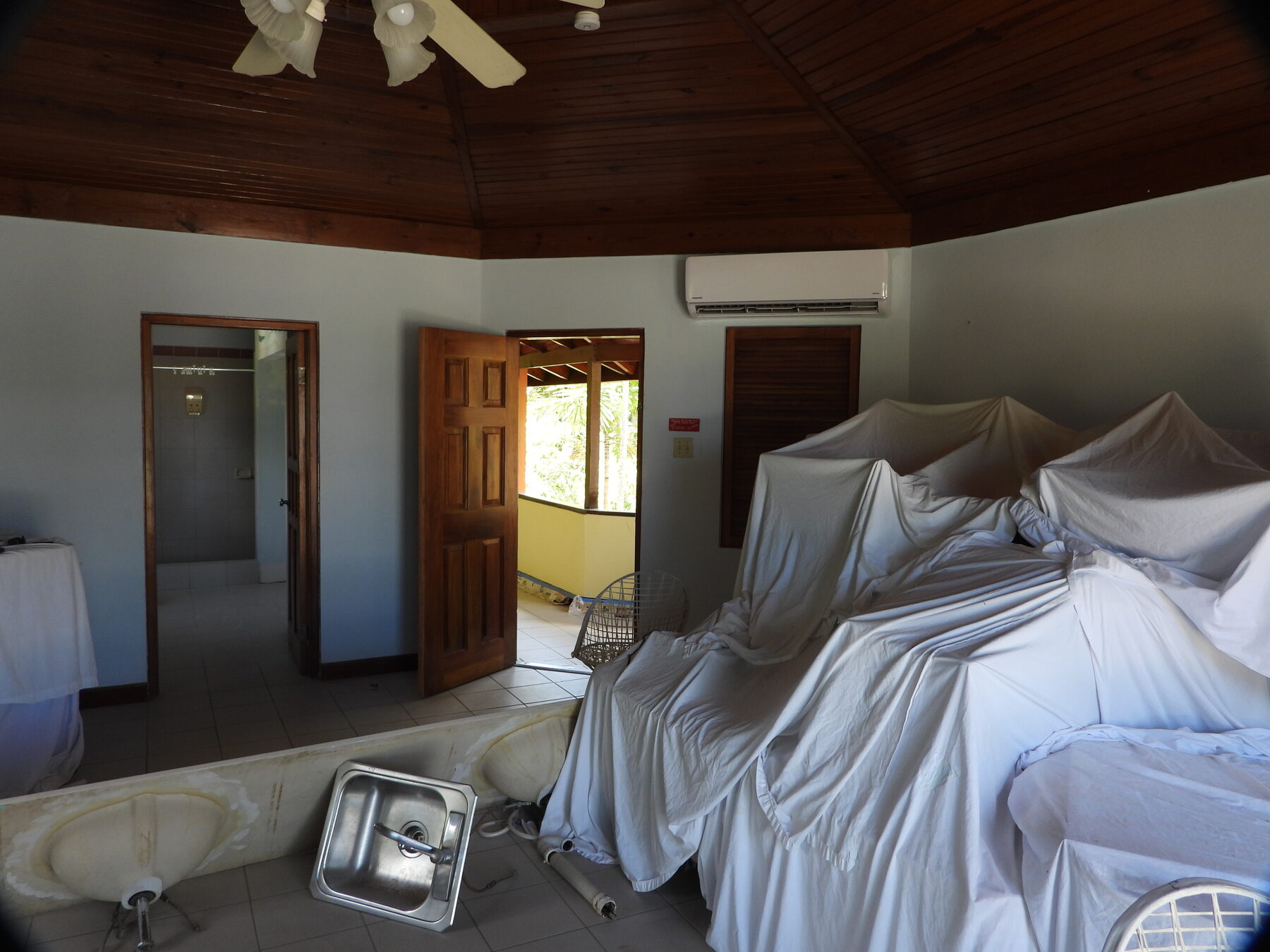 Hotel furnishings protected during renovation