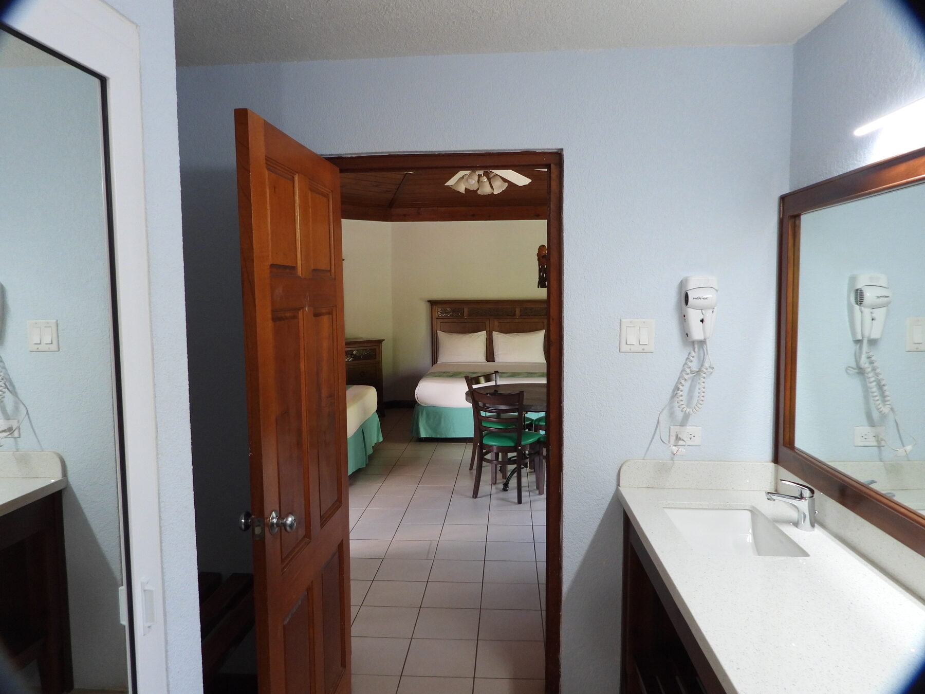 Hotel room transition during renovation